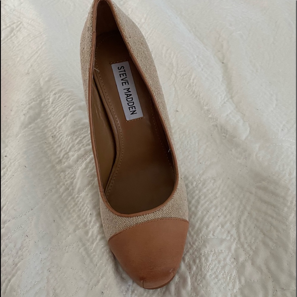 Steve Madden pumps.